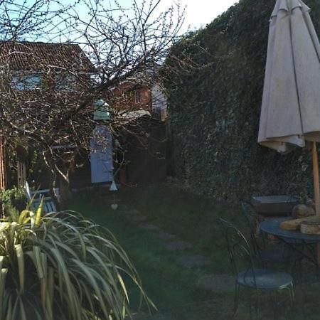 Cosy London Double Room Near Wimbledon Экстерьер фото
